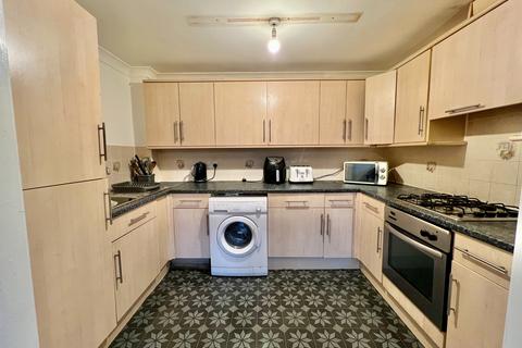 2 bedroom flat for sale, University Court, Grantham, NG31
