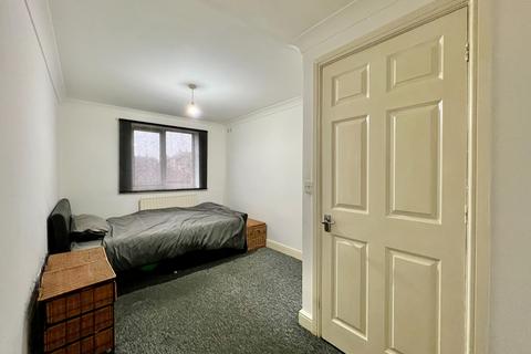 2 bedroom flat for sale, University Court, Grantham, NG31