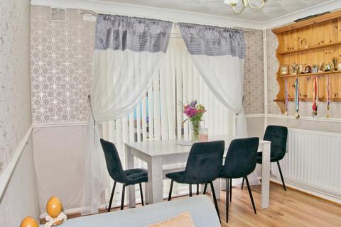 4 bedroom terraced house for sale, Ledbury Green, Beaumont leys, Leicester, LE4