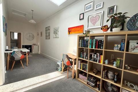 2 bedroom flat for sale, Hill Road, Weston super Mare BS23