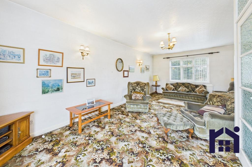 Principal bedroom