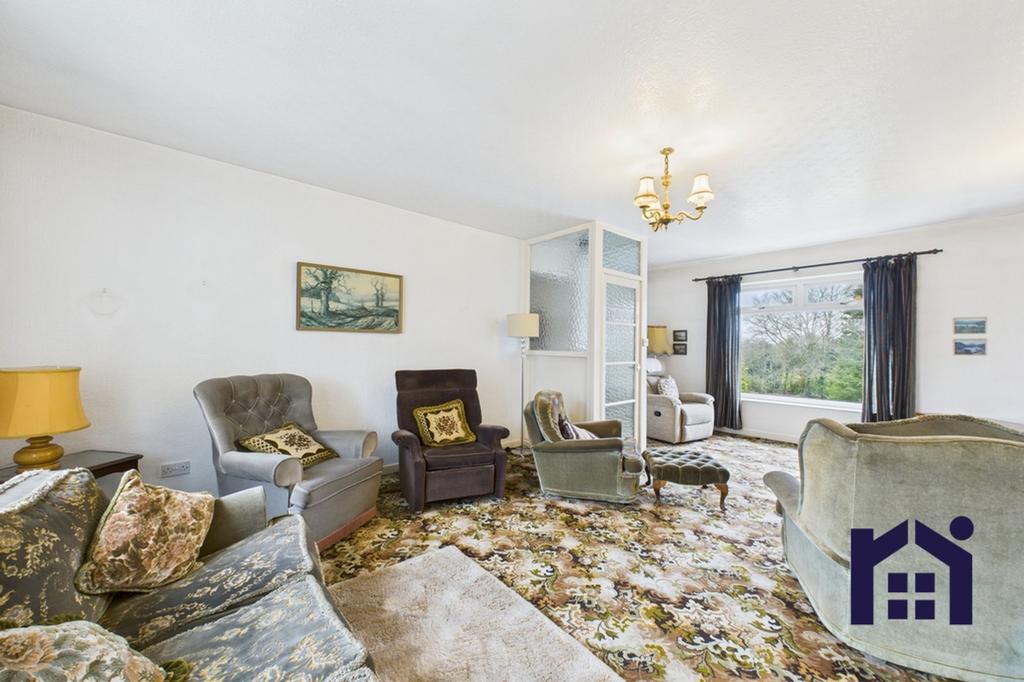 Principal bedroom