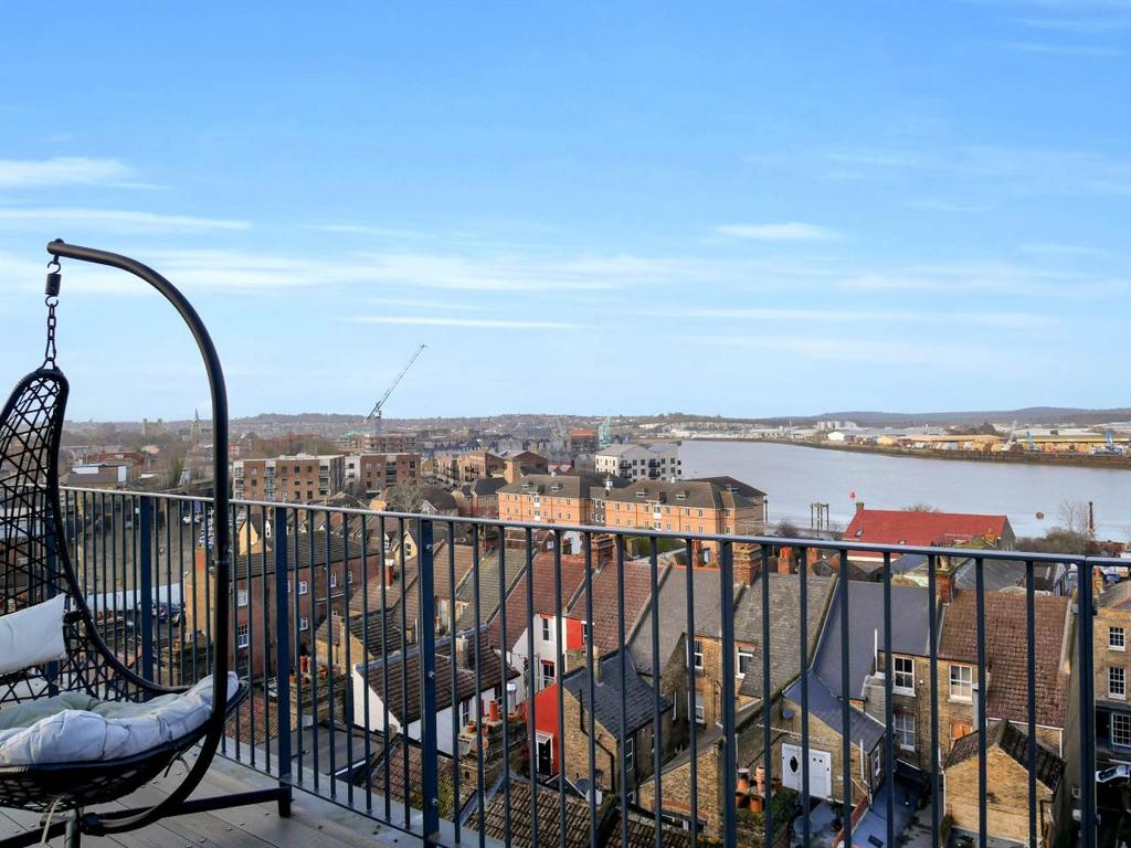 Balcony 2