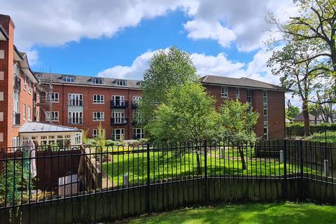 2 bedroom flat for sale, Goodwin Court, East Barnet EN4