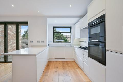 undefined, Villiers Avenue, Surbiton KT5