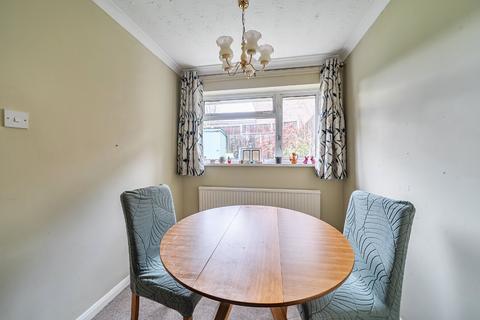 3 bedroom terraced house for sale, Lindum Close, Aldershot, Hampshire, GU11
