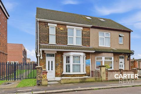 undefined, Bermuda Road, Tilbury, RM18