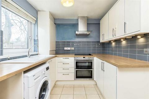Swallow Close, London SE14