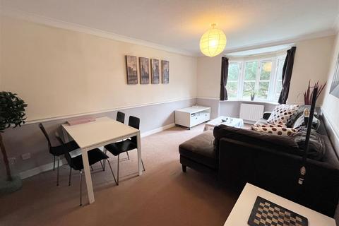 2 bedroom apartment to rent, Summerfield Village Court, Wilmslow