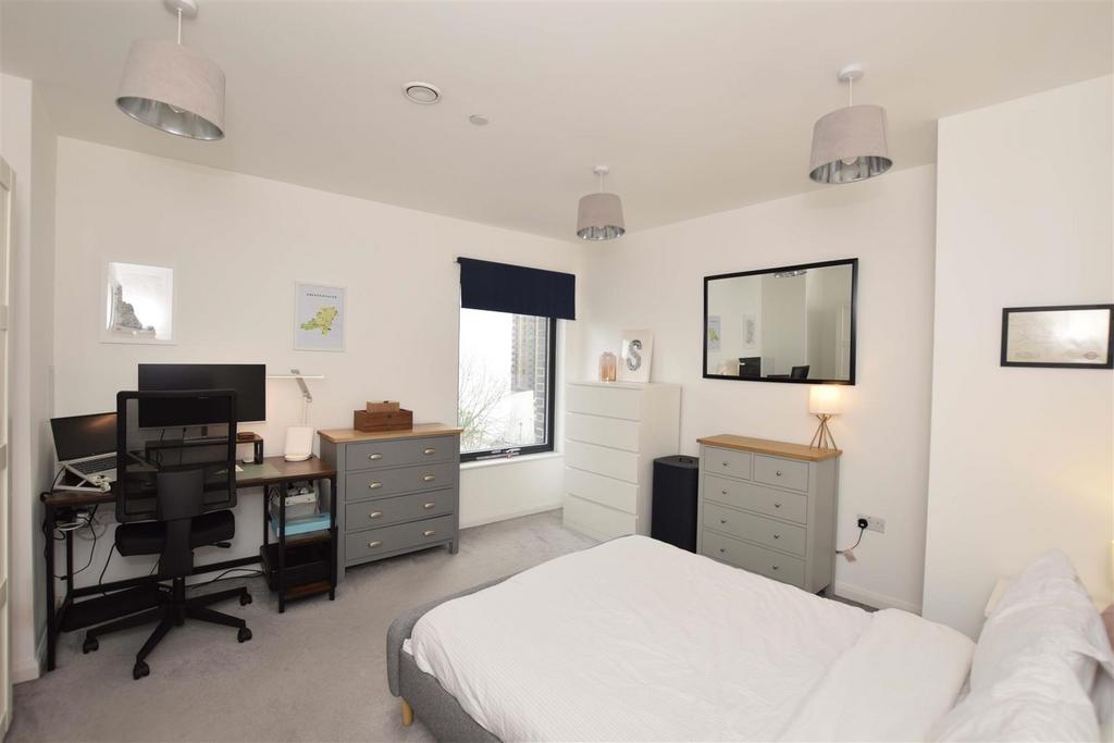 Bedroom copy.jpg