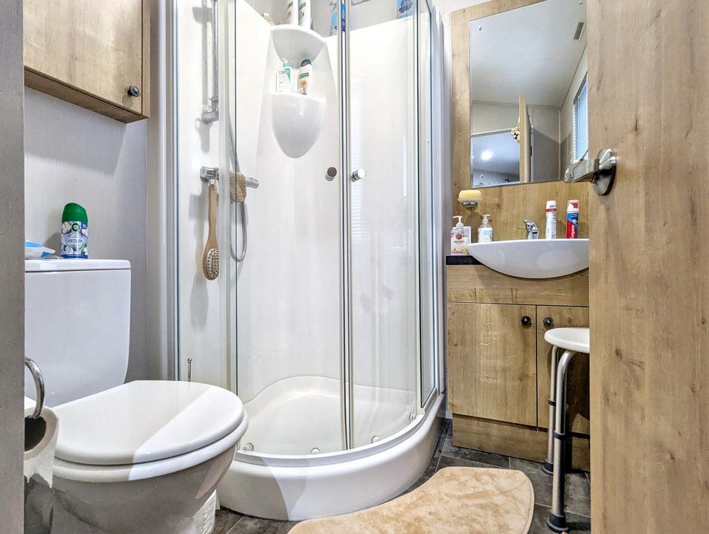 Ensuite Shower Room
