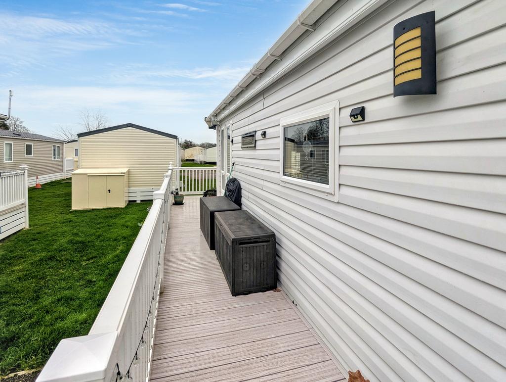 Side Deck