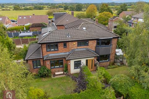 4 bedroom semi-detached house for sale, Briony Avenue, Hale, Altrincham, Greater Manchester, WA15