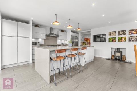 4 bedroom semi-detached house for sale, Briony Avenue, Hale, Altrincham, Greater Manchester, WA15