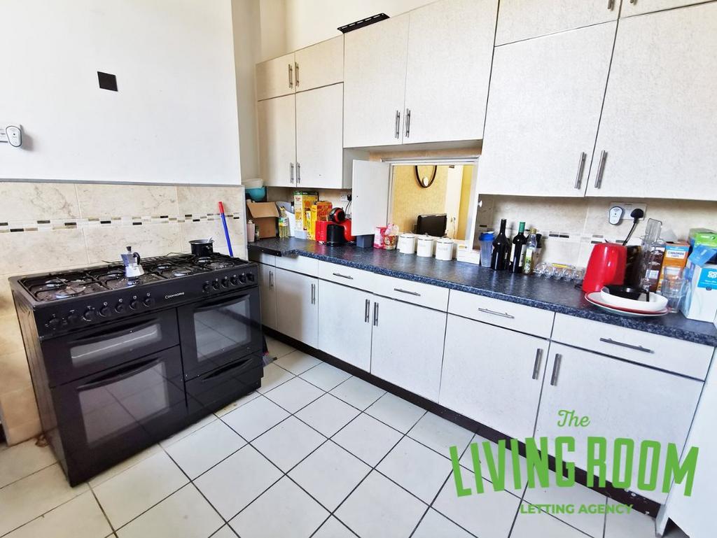 Kitchen 2