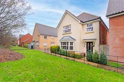 4 bedroom detached house for sale, Thompson Close, Suffolk CB9
