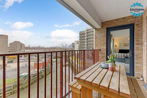 1 bedroom flat for sale, 37 Greenwich High Road, London, SE10