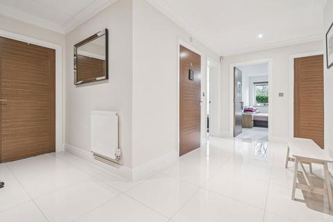 undefined, Victoria Close, Rickmansworth WD3