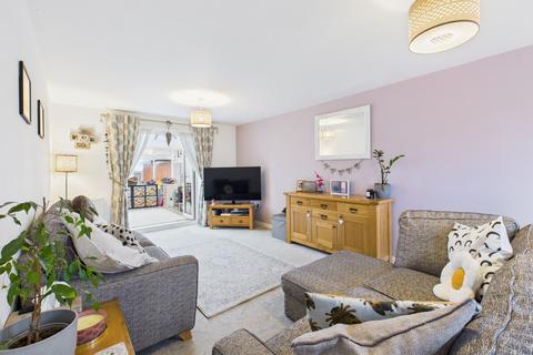 4 bedroom detached house for sale, Cheltenham Close, Towcester, NN12