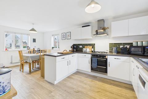 4 bedroom detached house for sale, Cheltenham Close, Towcester, NN12