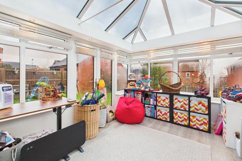 4 bedroom detached house for sale, Cheltenham Close, Towcester, NN12