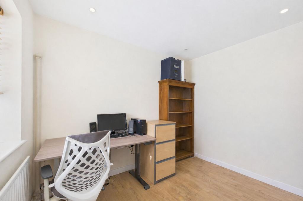 Bedroom 3 / Study