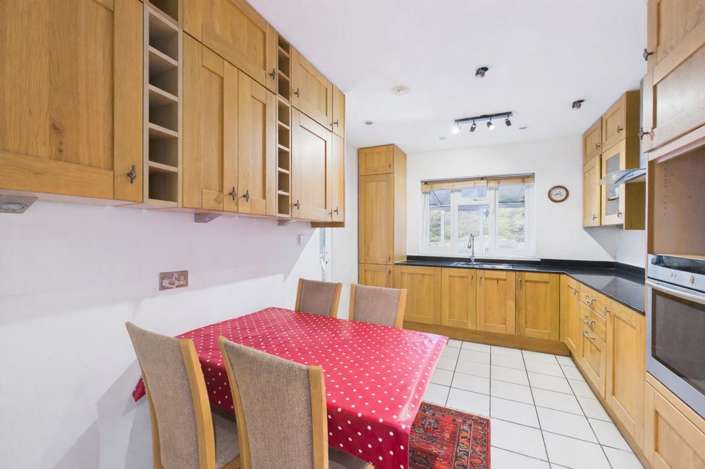 Kitchen / Breakfast Room