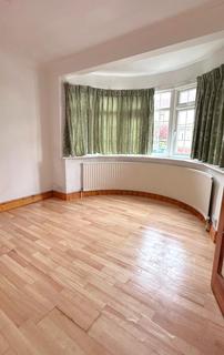 3 bedroom terraced house to rent, Ovesdon Avenue, Harrow HA2