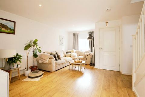undefined, Gwern Close, Caerdydd, CF5
