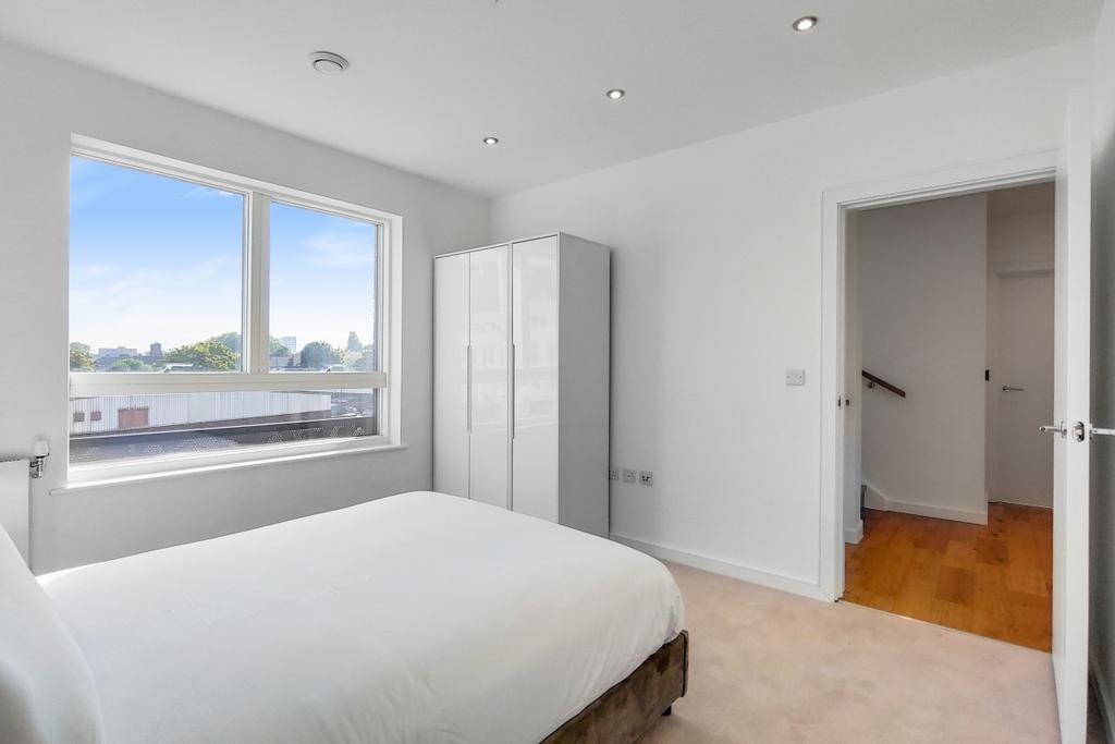 9 Bedroom 3-1