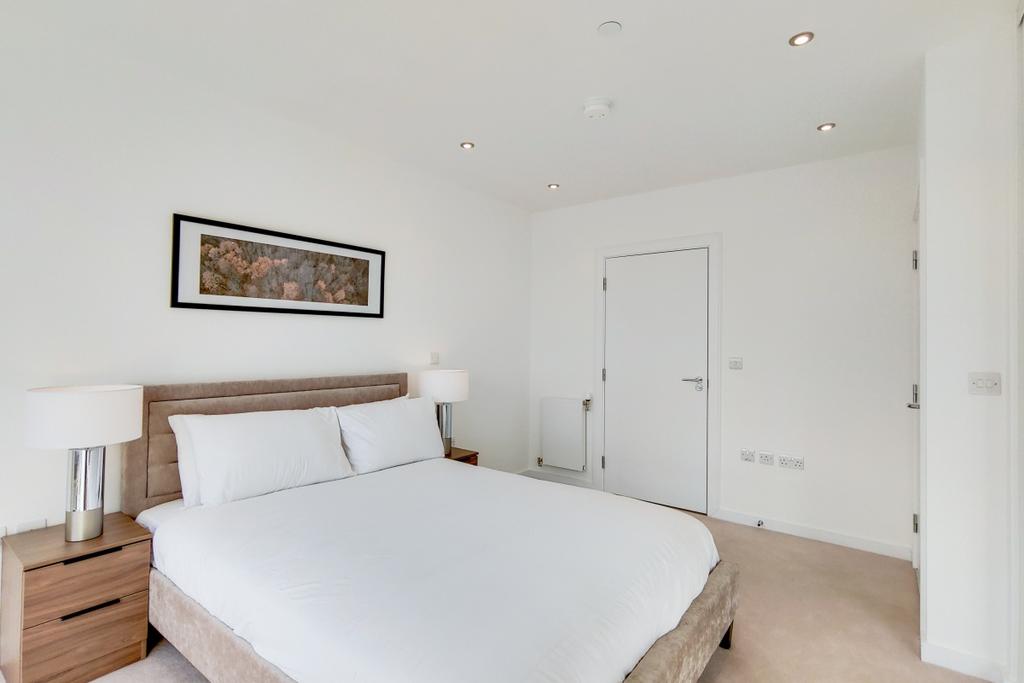 6 Master Bedroom-1
