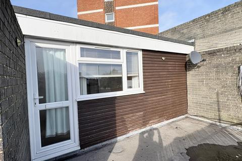 1 bedroom flat to rent, Stoke Road, Gosport PO12