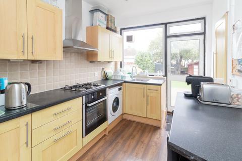 4 bedroom semi-detached house for sale, Edgwarebury Lane, Edgware, HA8