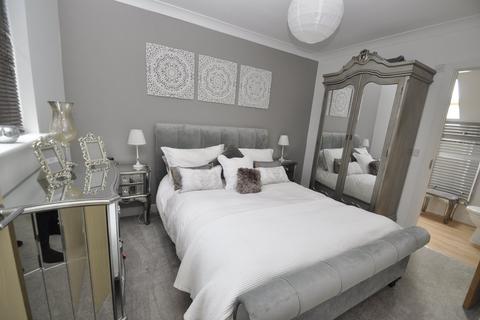 3 bedroom semi-detached house for sale, Forest Gate Court, Ringwood BH24