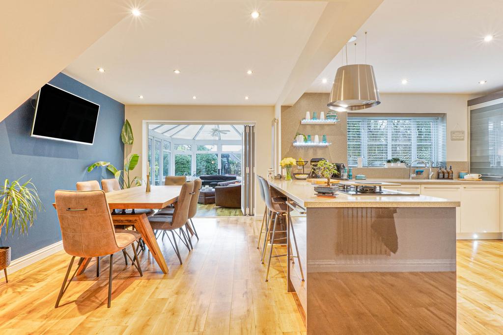 Kitchen/Dining Room