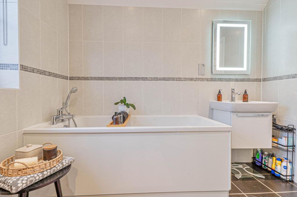 En-suite Bathroom