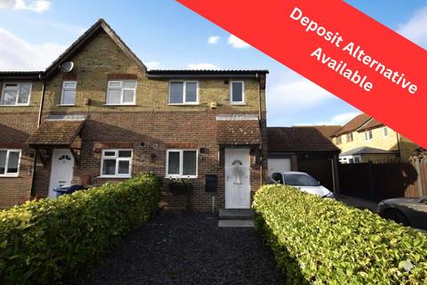 2 bedroom semi-detached house to rent, Alder Drive, Essex RM15