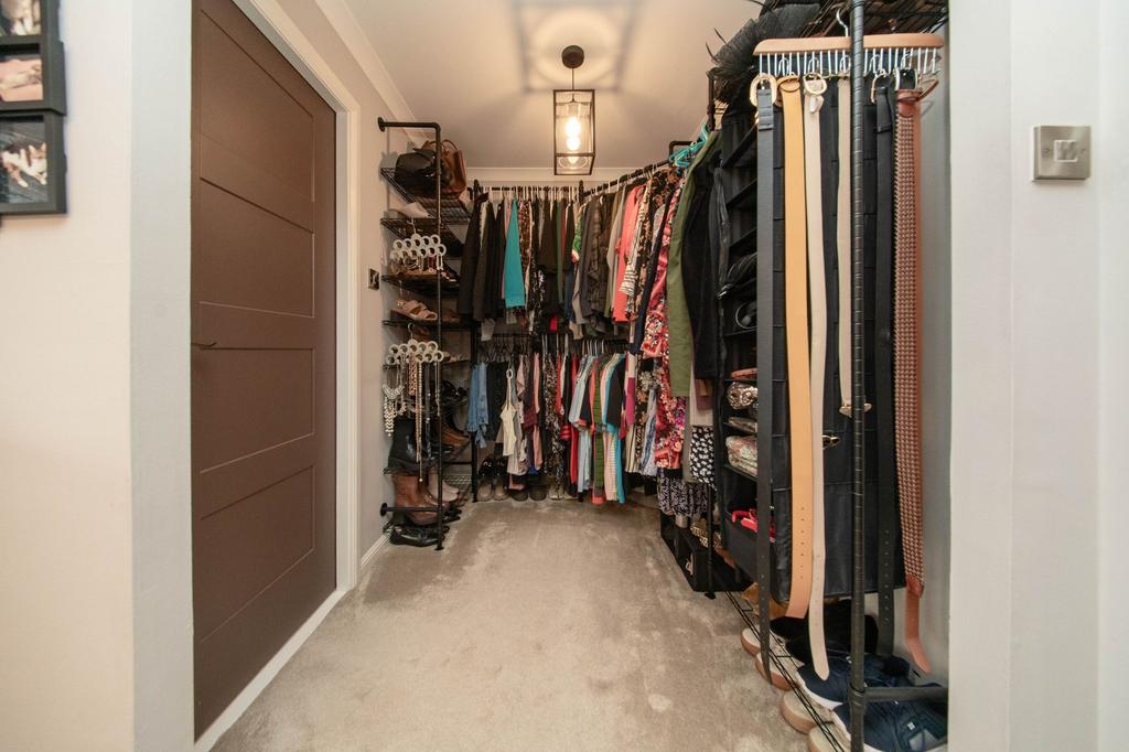 Walk-In wardrobe
