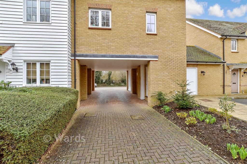 Driveway/Parking