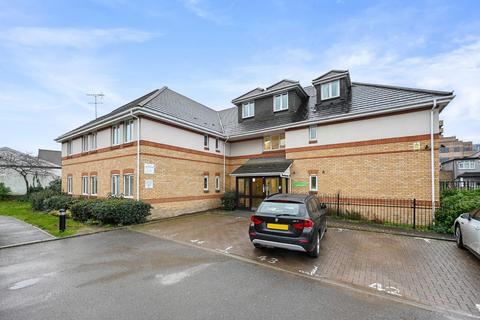 2 bedroom ground floor flat for sale, Dominion Close, Hounslow