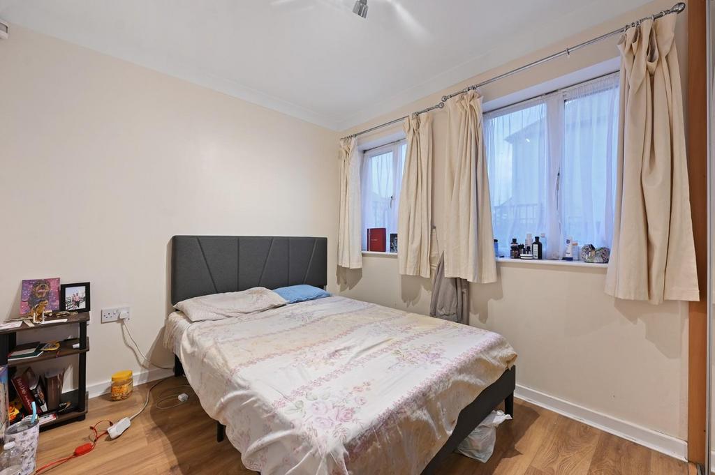 REN - 41 Dominion Close - Bedroom3 (1).jpg