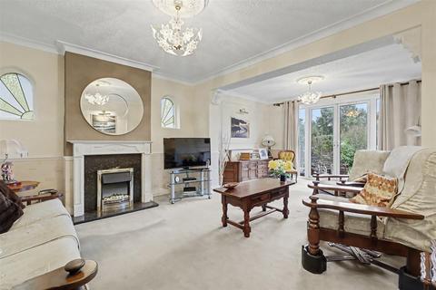 3 bedroom bungalow for sale, Beech Avenue, Enfield