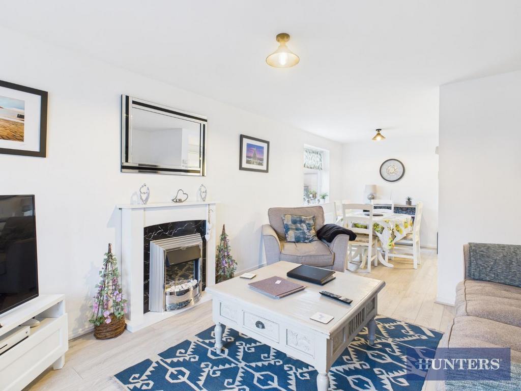 CAM01999 G0-PR0527-STILL006.jpg