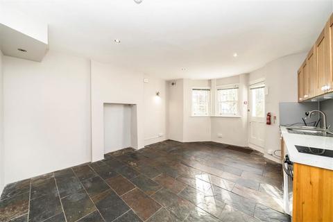 Studio to rent, Pepys Road, London SE14