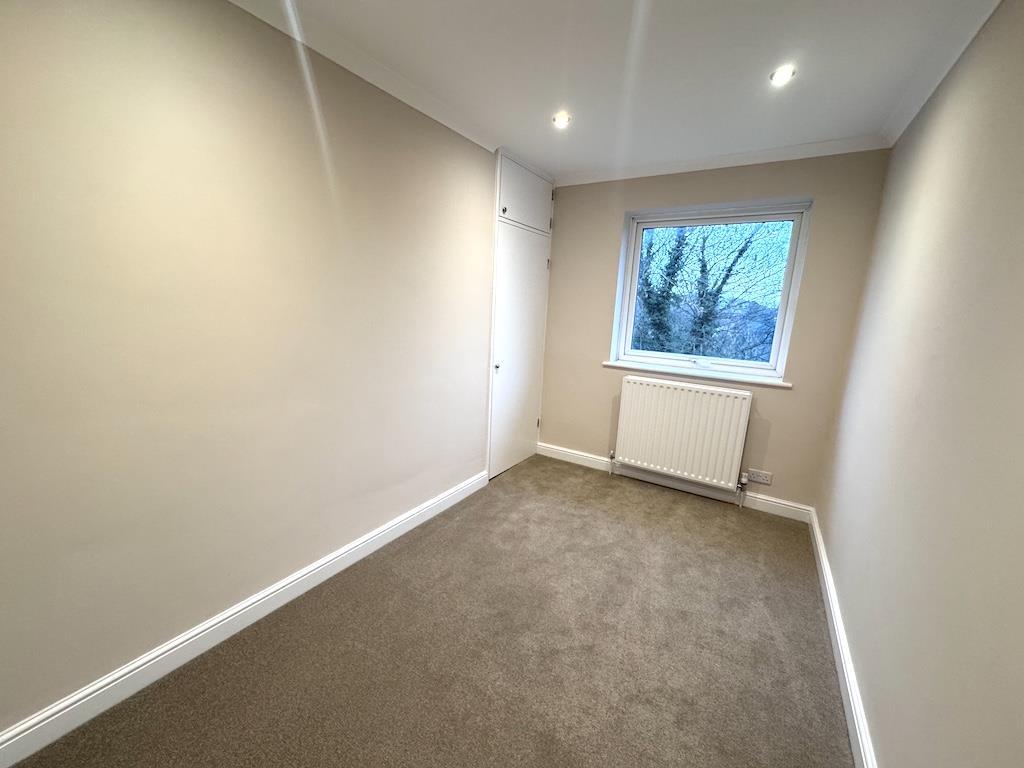 17 - Bedroom 2.jpg