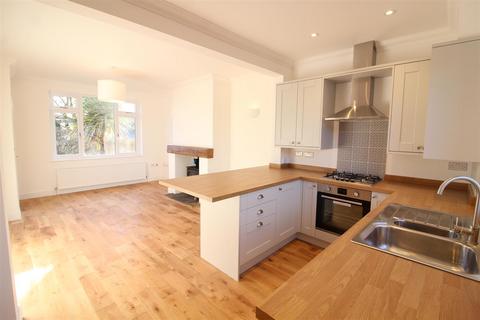 undefined, Yew Tree Road, Shepley, Huddersfield, HD8 8DT