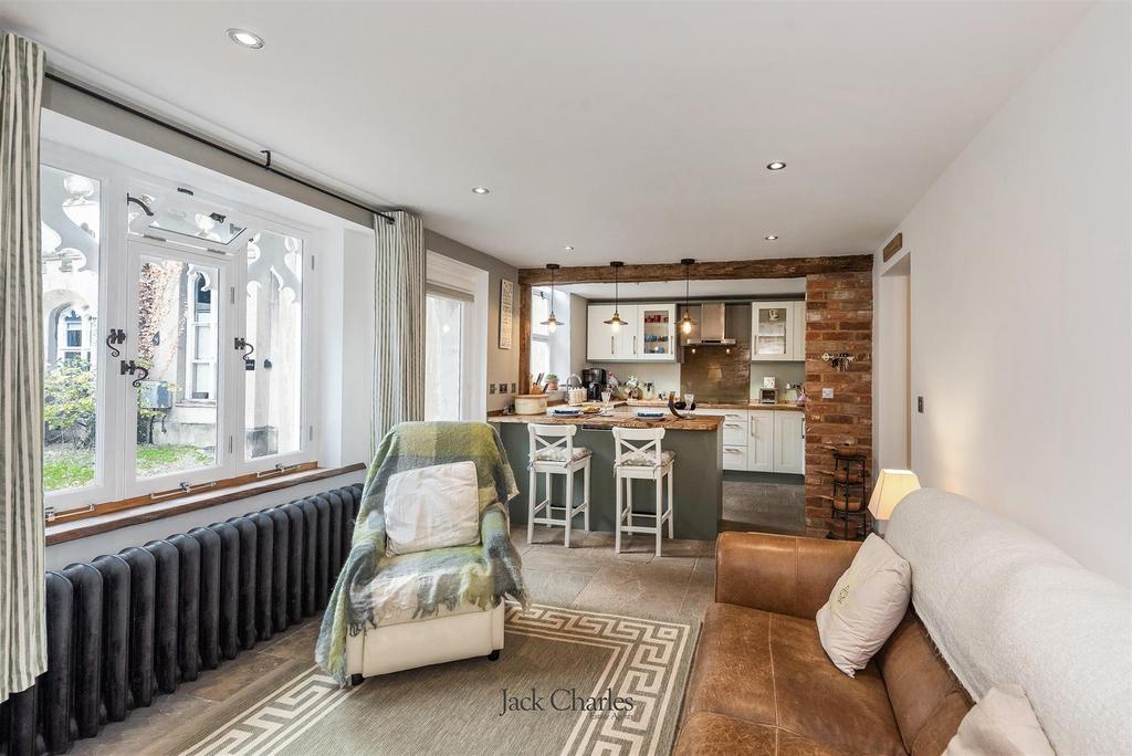 3 The Castle, TN11 0 EG 009.jpg