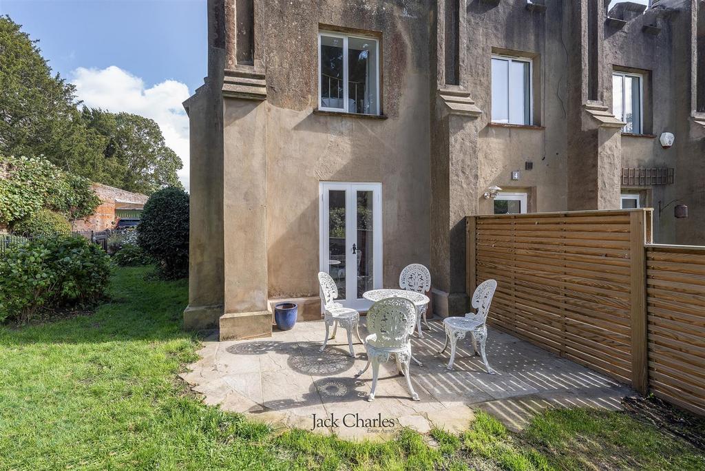 3 The Castle, TN11 0 EG 017.jpg