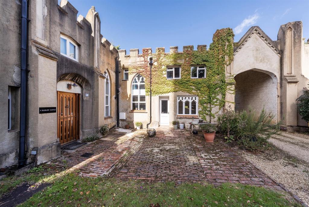 3 The Castle, TN11 0 EG 004.jpg