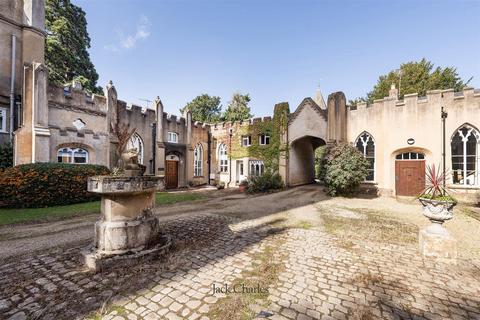 undefined, The Castle, Hadlow, Tonbridge